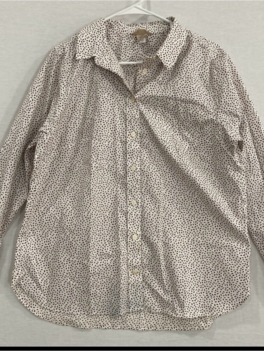 Duluth Trading Co Cream Button-Down Shirt with Black/brown Dot Print
